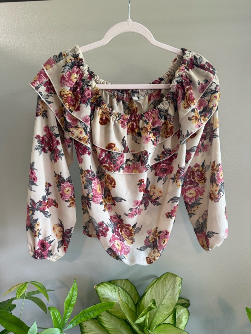 TRUTH NYC Floral Off Shoulder Blouse Womens Medium Boho Ruffle Top